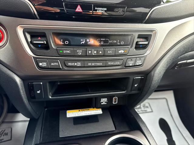 Photo of 2022 Platinum White Pearl Honda Pilot