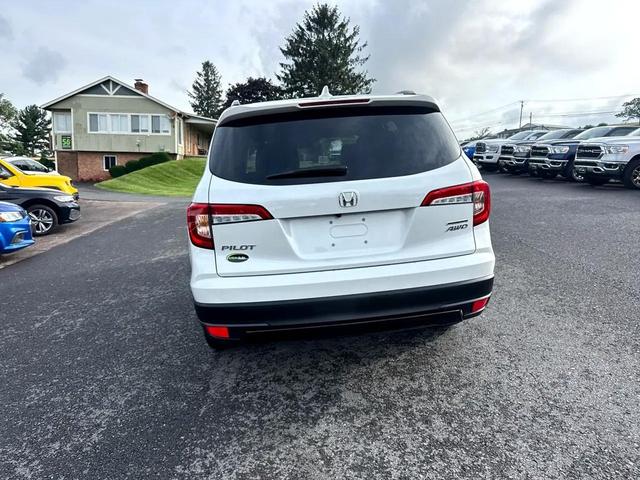 Photo of 2022 Platinum White Pearl Honda Pilot