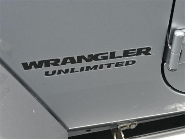 Photo of 2014 Billet Clearcoat Metallic Jeep Wrangler Unlimited