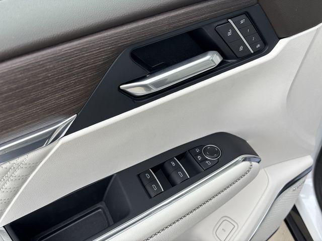 Photo of 2024 White Frost GMC Acadia