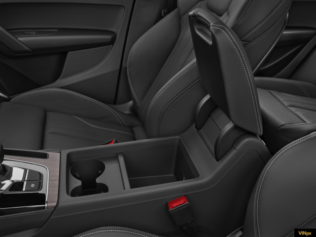 Photo of 2024 Chronos Gray Metallic Audi Q5