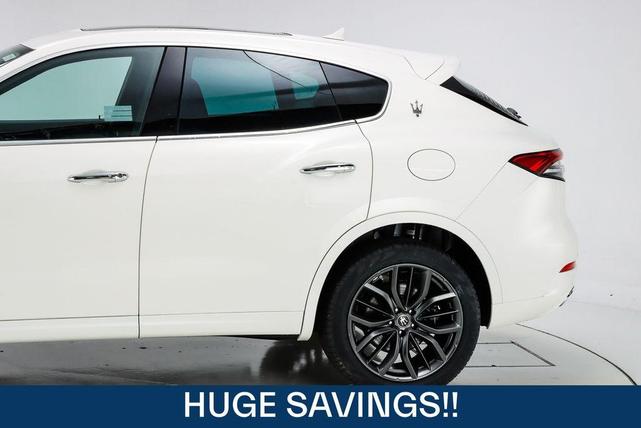 Photo of 2024 Bianco Maserati Levante