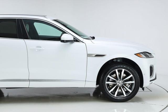 Photo of 2026 Fuji White Jaguar F-PACE