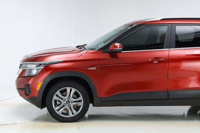 Photo of 2021 Mars Orange Kia Seltos