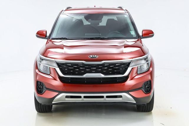 Photo of 2021 Mars Orange Kia Seltos