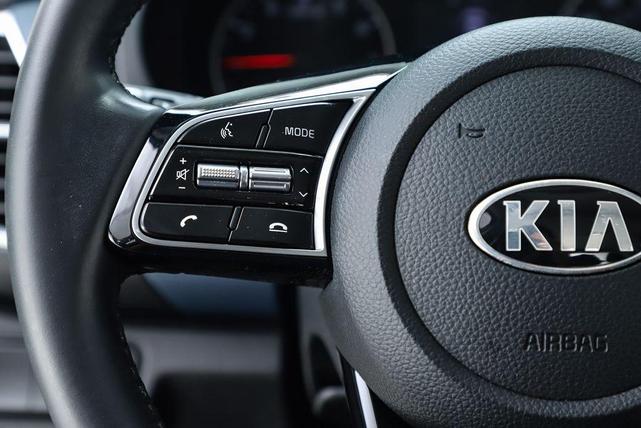Photo of 2021 Mars Orange Kia Seltos