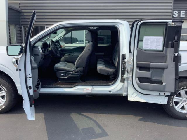Photo of 2021 White Ford F-150