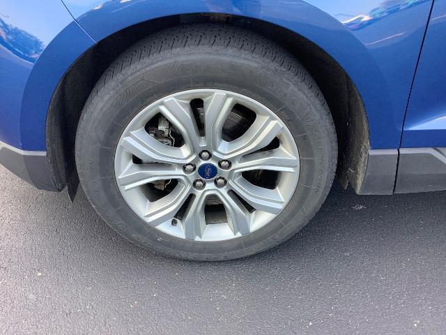 Photo of 2020 Atlas Blue Metallic Ford Edge