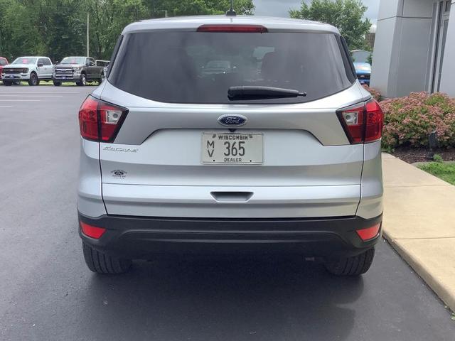 Photo of 2019 Ingot Silver Ford Escape
