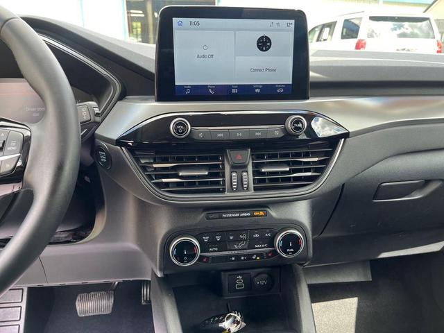 Photo of 2024 Agate Black Metallic Ford Escape