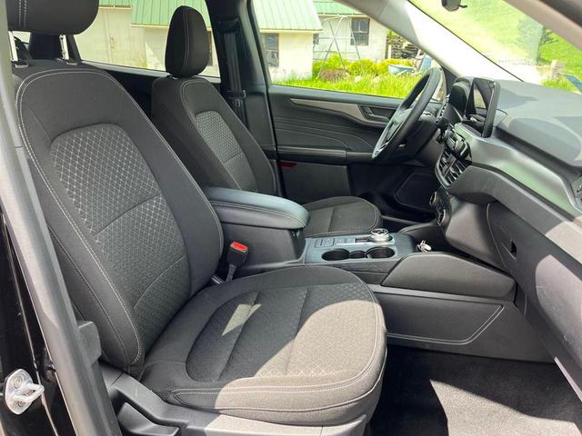 Photo of 2024 Agate Black Metallic Ford Escape