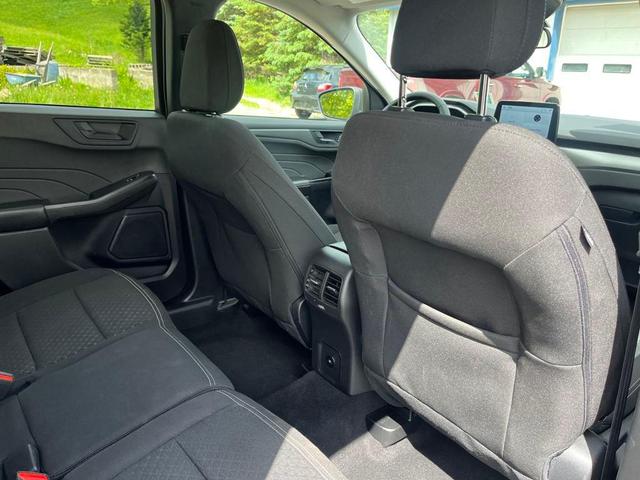 Photo of 2024 Agate Black Metallic Ford Escape