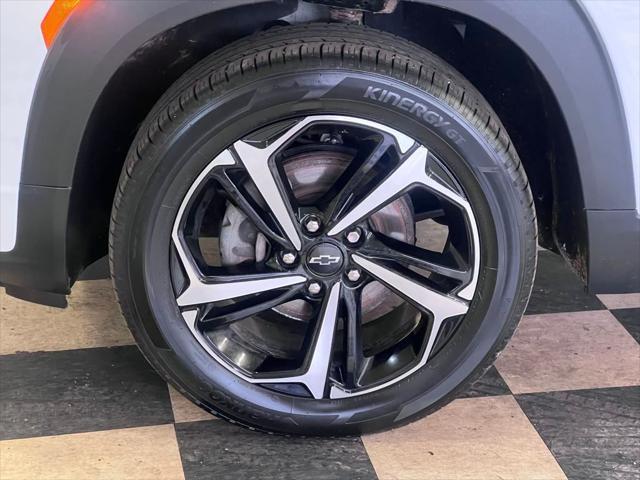 Photo of 2023 Summit White Chevrolet Trailblazer