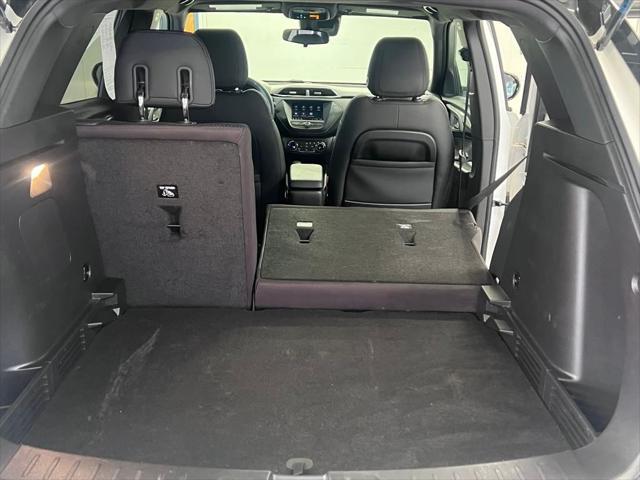 Photo of 2023 Summit White Chevrolet Trailblazer