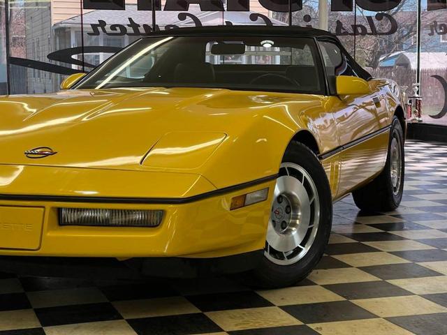 Photo of 1986 Yellow Chevrolet Corvette