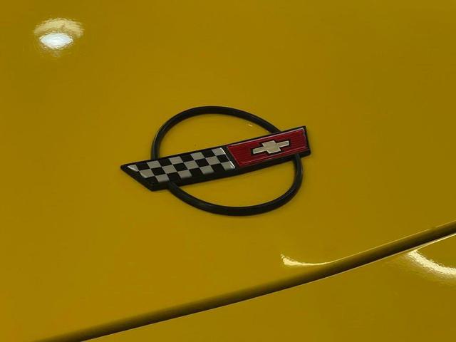 Photo of 1986 Yellow Chevrolet Corvette