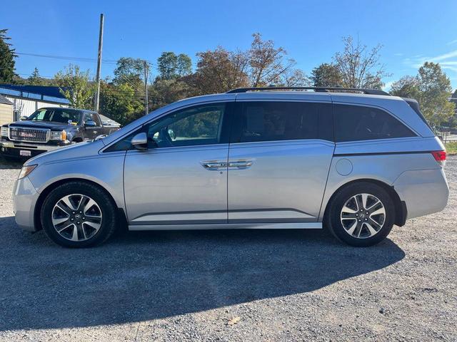 Photo of 2014 Modern Steel Metallic Honda Odyssey