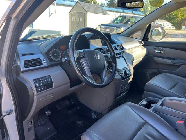Photo of 2014 Modern Steel Metallic Honda Odyssey