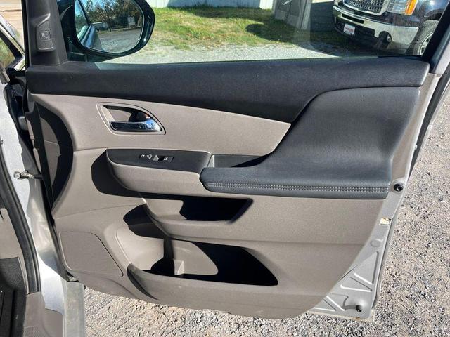 Photo of 2014 Modern Steel Metallic Honda Odyssey