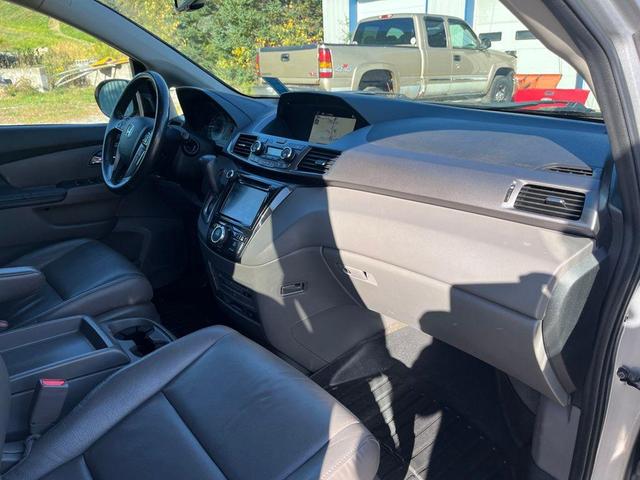 Photo of 2014 Modern Steel Metallic Honda Odyssey