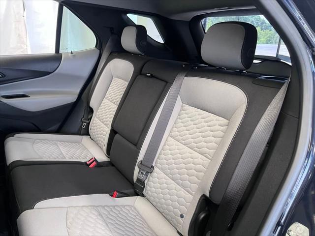 Photo of 2020 Midnight Blue Metallic Chevrolet Equinox