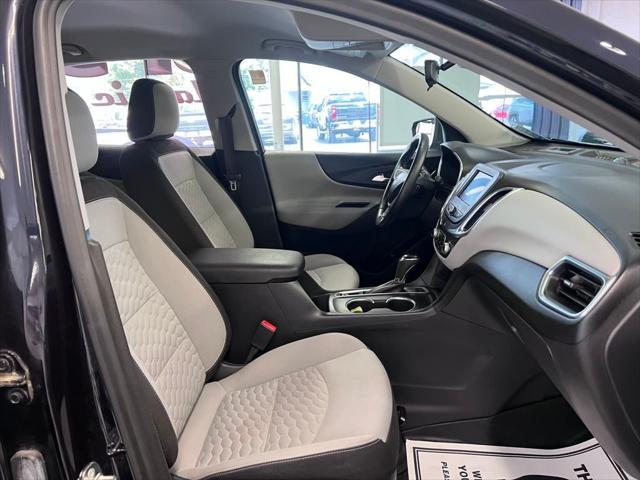 Photo of 2020 Midnight Blue Metallic Chevrolet Equinox