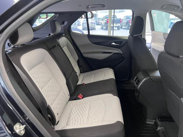 Photo of 2020 Midnight Blue Metallic Chevrolet Equinox