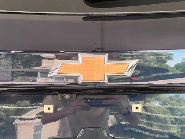Photo of 2020 Midnight Blue Metallic Chevrolet Equinox