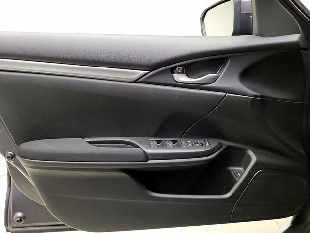 Photo of 2019 Gray Honda Civic