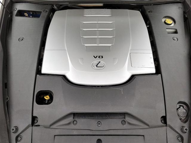 Photo of 2013 White Lexus LS 460