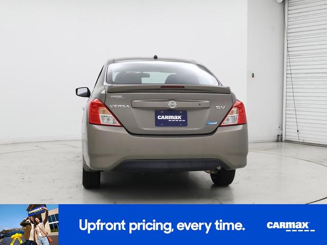 Photo of 2015 Gray Nissan Versa