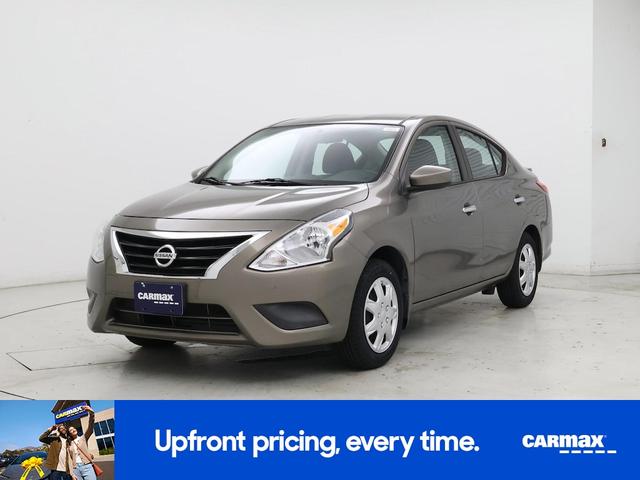 Photo of 2015 Gray Nissan Versa