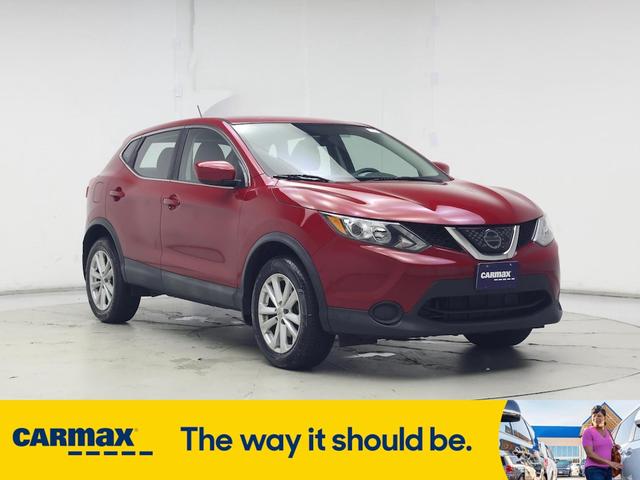 Photo of 2018 Red Nissan Rogue Sport