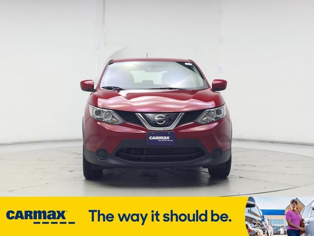 Photo of 2018 Red Nissan Rogue Sport