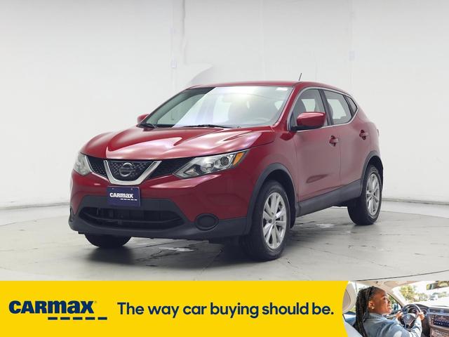 Photo of 2018 Red Nissan Rogue Sport