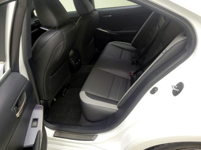 Photo of 2020 White Lexus IS 300