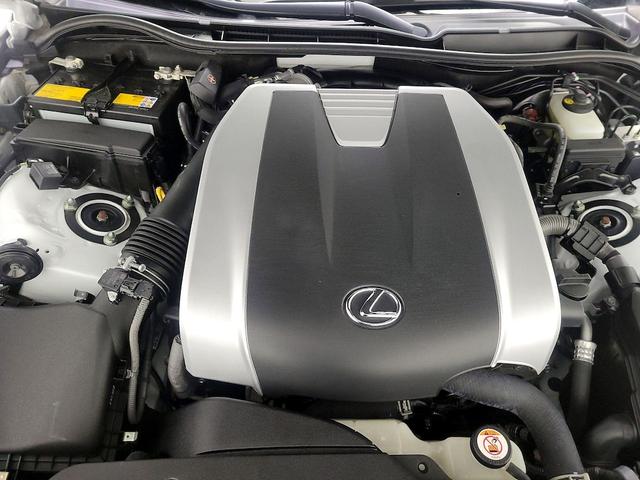 Photo of 2020 White Lexus IS 300