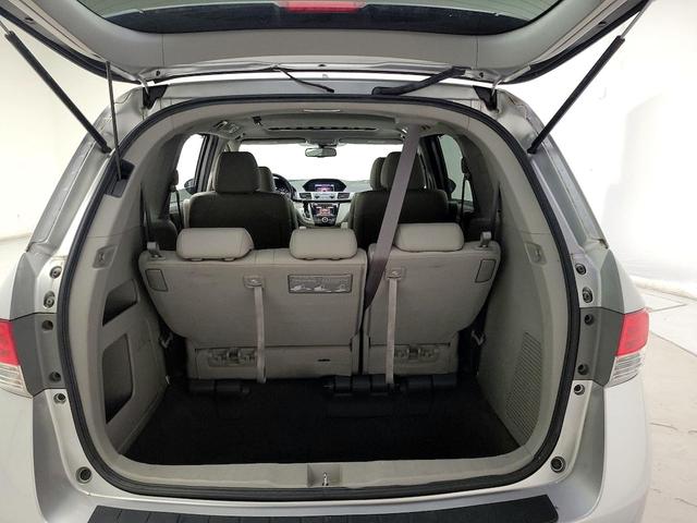 Photo of 2014 Silver Honda Odyssey