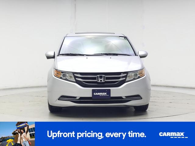 Photo of 2014 Silver Honda Odyssey