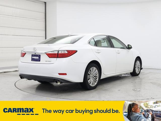 Photo of 2014 White Lexus ES 350