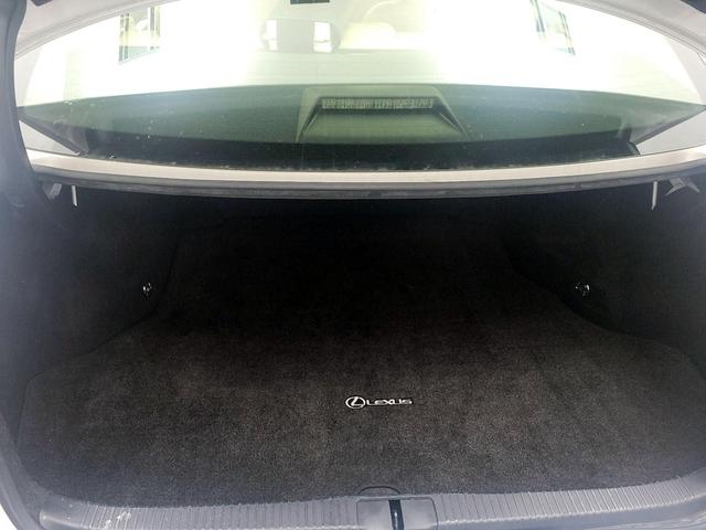 Photo of 2014 White Lexus ES 350