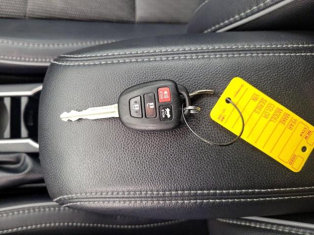 Photo of 2015 Black Toyota Corolla