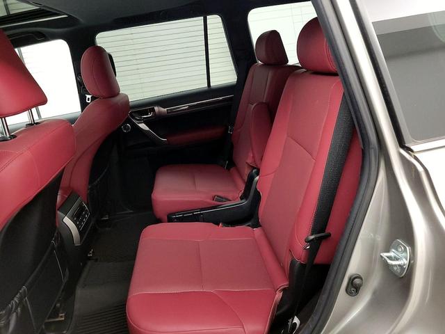 Photo of 2022 Gray Lexus GX 460