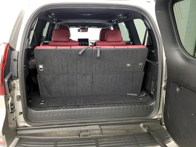 Photo of 2022 Gray Lexus GX 460