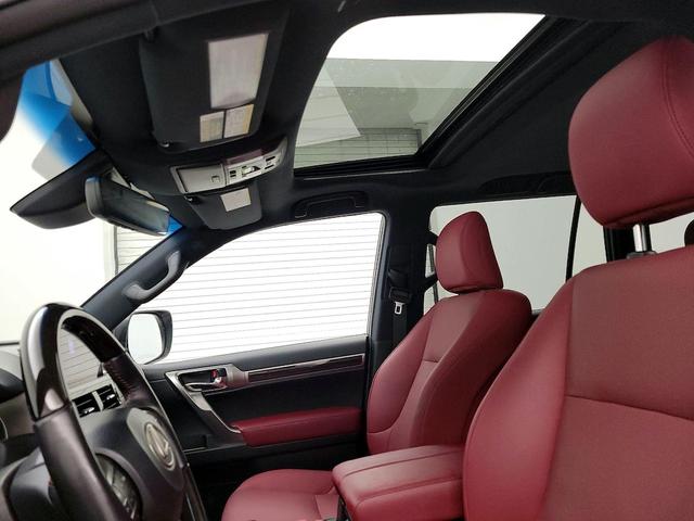Photo of 2022 Gray Lexus GX 460