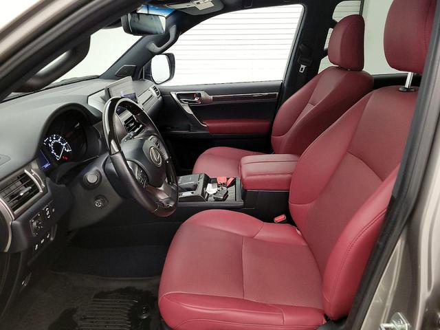 Photo of 2022 Gray Lexus GX 460