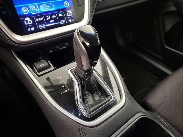 Photo of 2022 White Subaru Outback