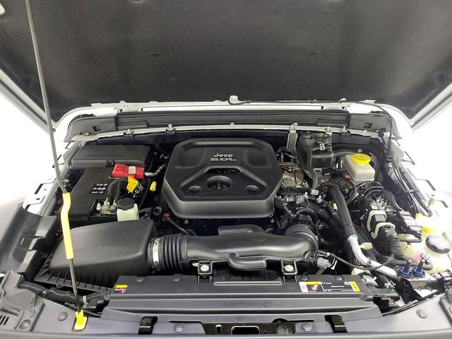 Photo of 2021 White Jeep Wrangler