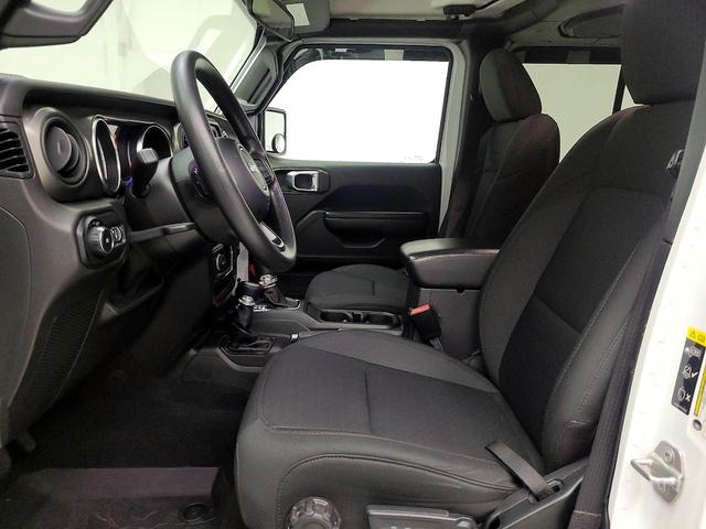 Photo of 2021 White Jeep Wrangler