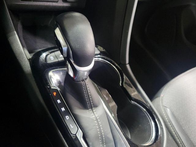 Photo of 2023 White Buick Encore GX